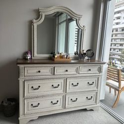 7 Drawer Dresser