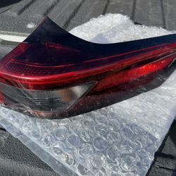 2023 Nissan Rouge OEM TailLight 
