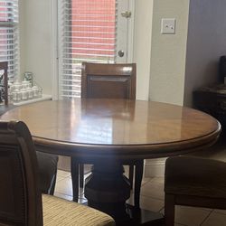 Round Wooden Dining Table With 4 Chairs 