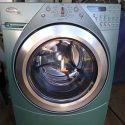 WHIRLPOOL STEAM WASHER....(WHATS UR OFFER??)