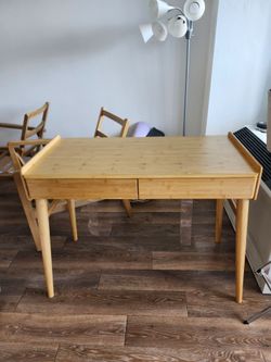Wood table(desk)