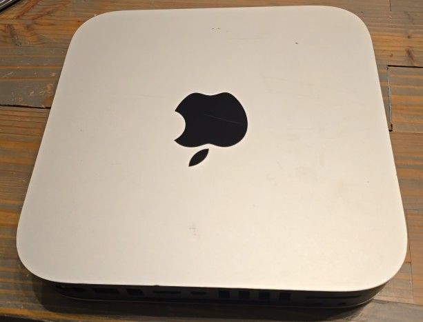 Apple Mac Mini 2011, 120GB + 64GB SSD, Intel Core i5, 2.3 GHz, 8GB RAM
