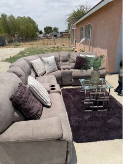 Grey sectional recliner couch 🛋️