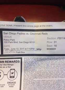 Padres ticket 30$ field level