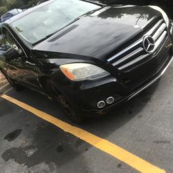 2011 Mercedes Benz R350 4matic