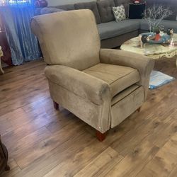 Recliner Chair Whit Soft Armrest
