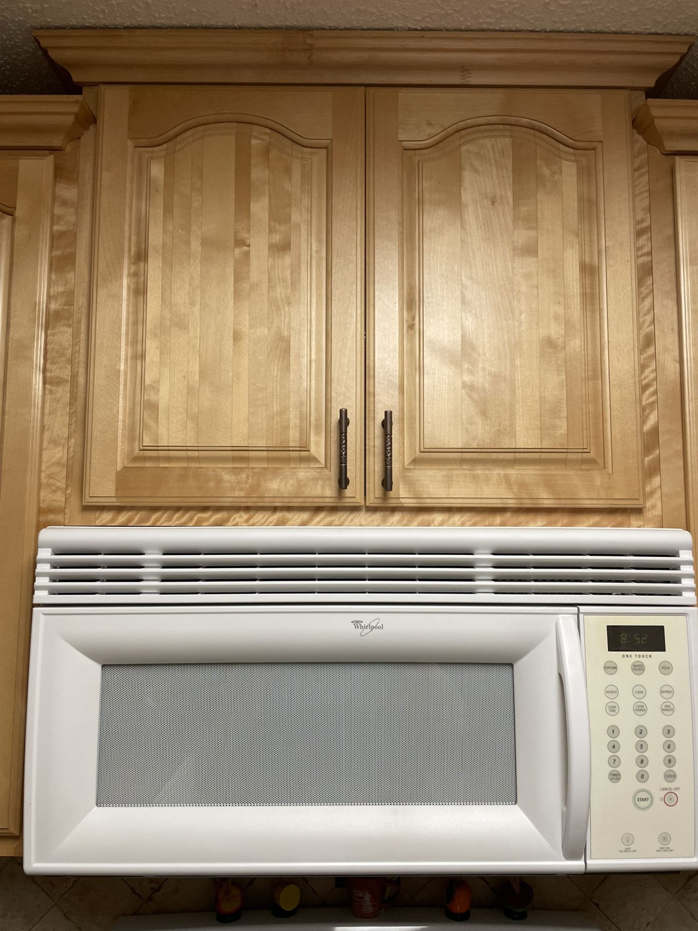 Whirlpool Microwave for Sale in Tampa, FL OfferUp