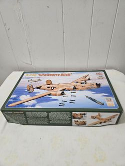 Minicraft Model Kits B-24D "Strawberry..." Skill Level 2 Open Box New Scale 1:72