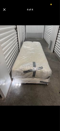 Folding twin size couch /bed with pillow it’s in great condition very clean