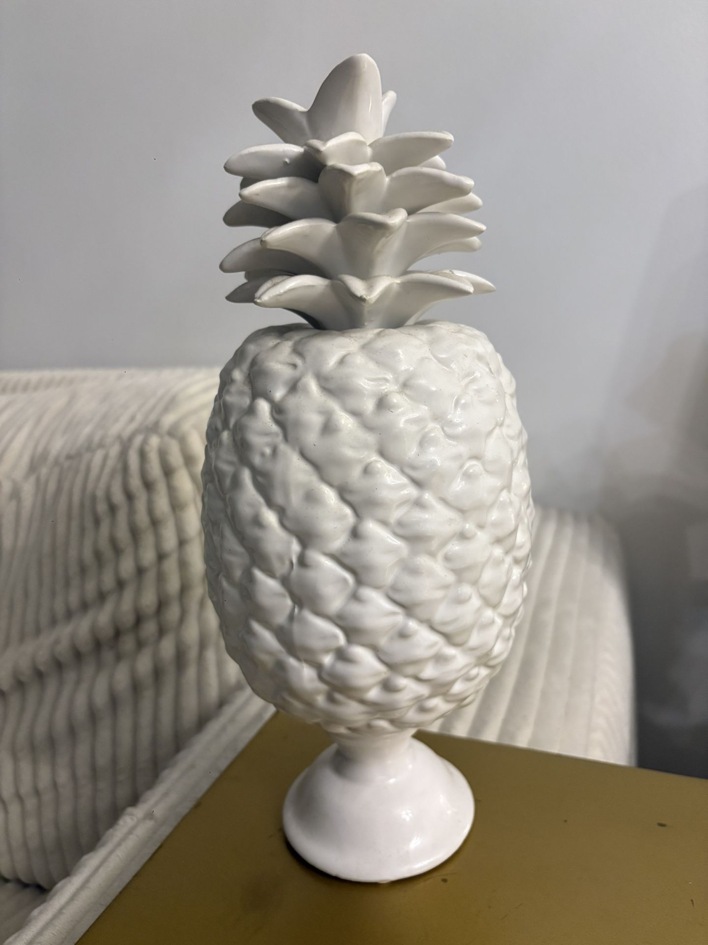 White Pineapple Decore