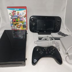 Nintendo Wii U Console Bundle w/ Pro Controller And Game