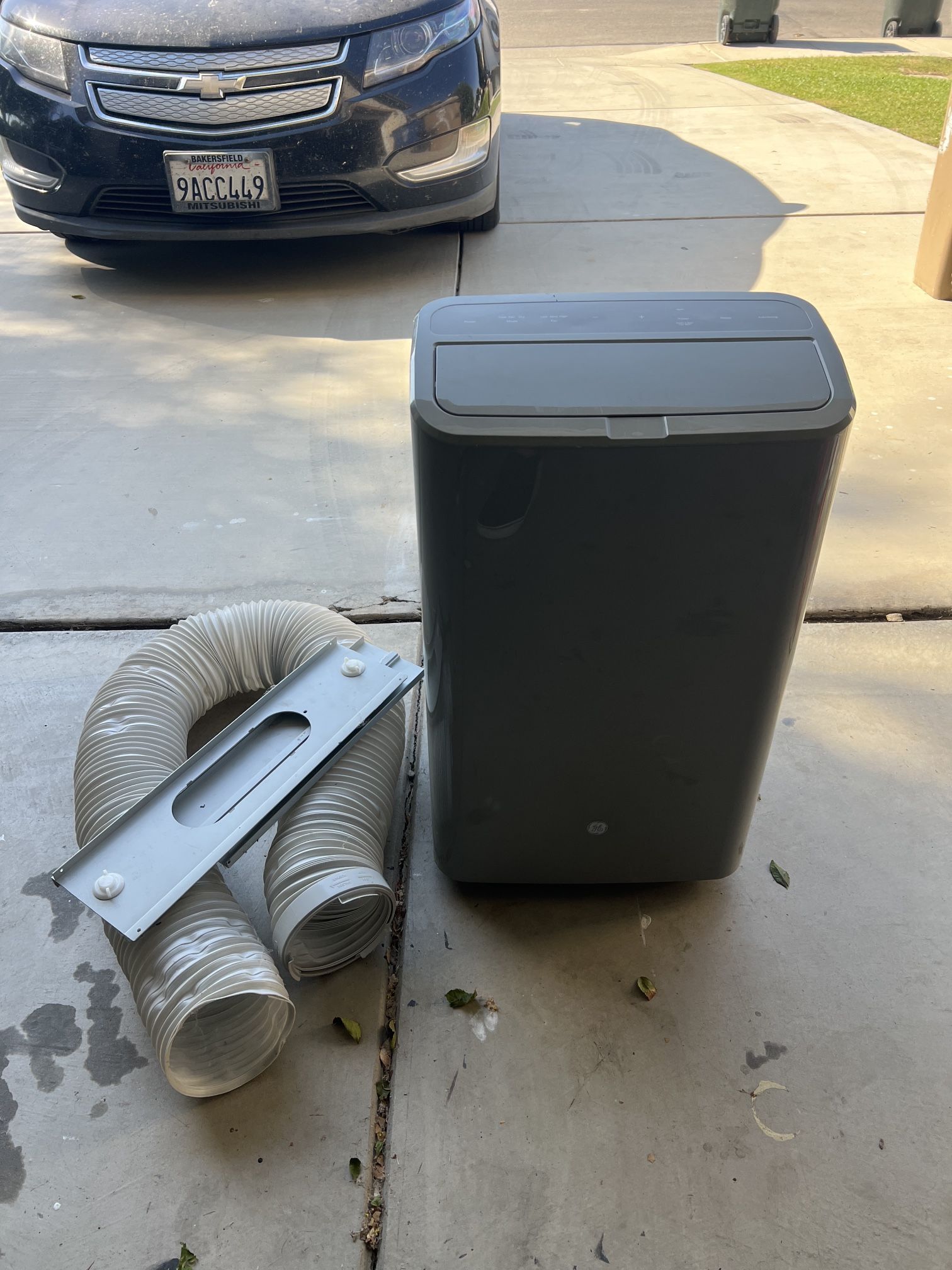 GE 7,500 BTU Smart Portable Air Conditioner – Grey