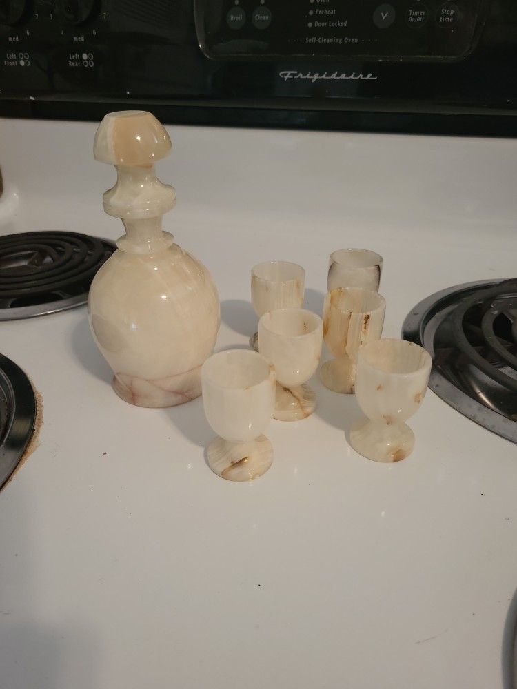 Genuine Onyx Decanter And Goblet Set