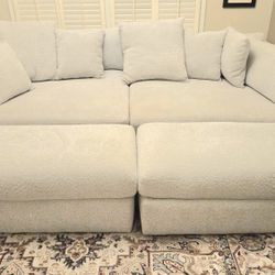 Super Deep & Comfortable, Clean & Like-New 4-Piece Haven Media Sectional Sofa + 2 Large Ottomans