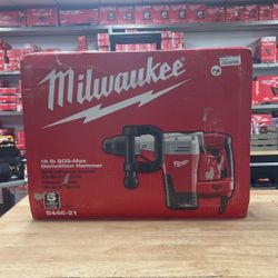 Milwaukee SDS-MAX Demolition Hammer