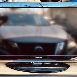 32’ TV