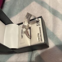 Amazing ring Size 7 White gold 10Kt With 1/10 Diamond