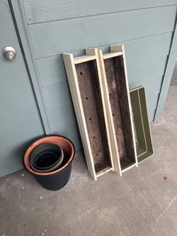 Great moving deal Get all Plant 🪴 pots and boxes 🗃️