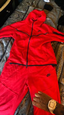 Red Nike tech