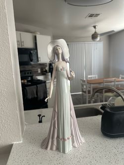 Porcelain Lady