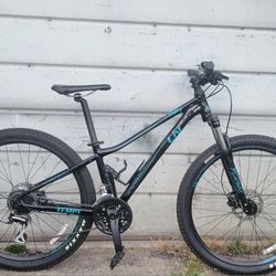 LIV MOUNTAIN BIKE