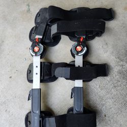 Breg T-Scope knee braces 
