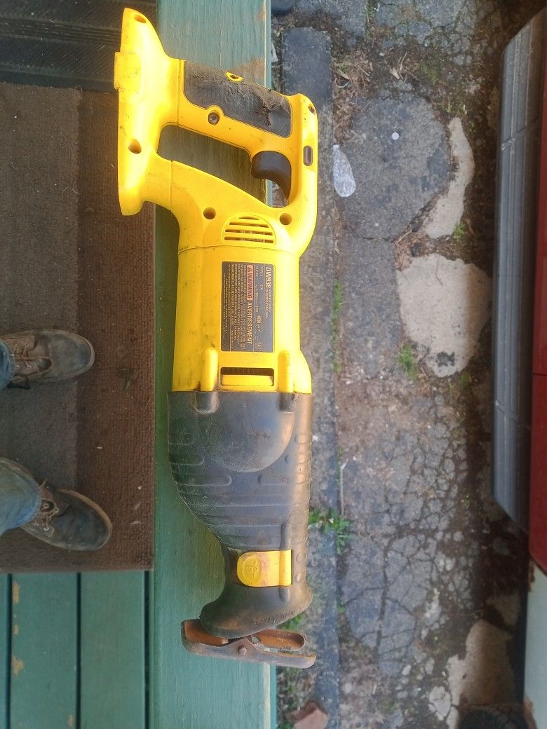 Not Free Make Offer 18 Volt DeWalt Drills Sawzalls Batteries And Chargers