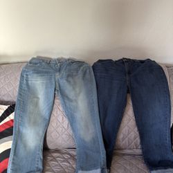 Levi Strauss Mid-Rise Capris 