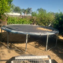 12 Ft Trampoline