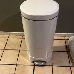 Munchkin Diaper Pail 