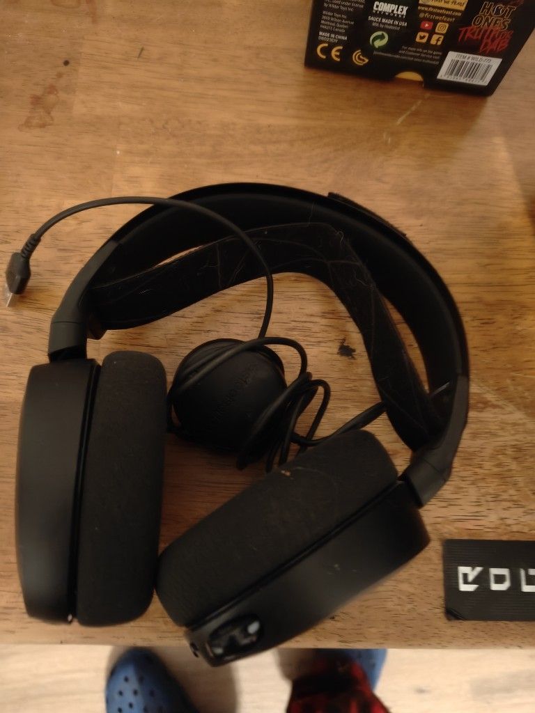 Good Condition Arctis Nova 7 Wireless Headset For All