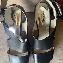 MICHAEL KORS PLATFORM SHOES