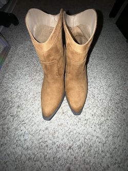 🎁 NWT WOMENS SIZE 9 BOOTS SUEDE LIKE 