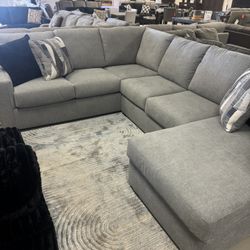 Grey Sectional With Chaise 