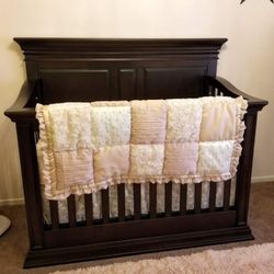 Baby Cache Vienna Espresso Crib for Sale in North Las Vegas NV OfferUp