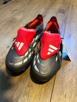 Soccer cleats predators men’s 4 women’s 5