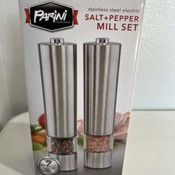 Salt + Pepper Mill Set