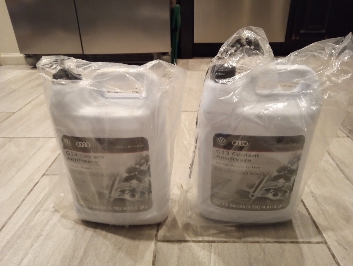 2 Brand New 1 Gallon Genuine Audi Volkswagen G13 50/50 Coolant Antifreeze