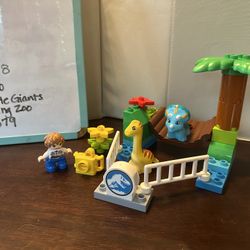 Lego duplo Jurassic Giants petting zoo dinosaurs