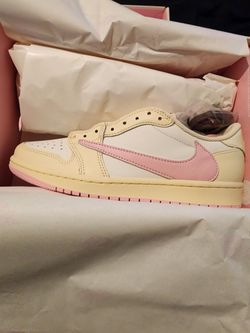 Jordan 1 Low Travis Scott Shy Pink Size 7.5 M