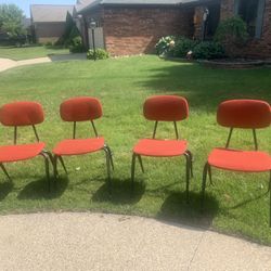 Nice 4 Chairs