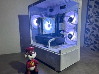White gaming Pc /