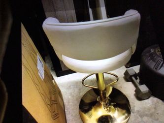 One swivel chair, very easy to save her around