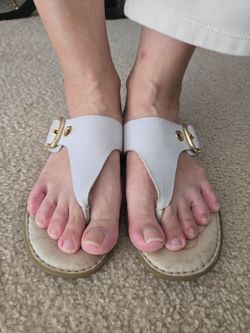 Born Women's White Leather Slippers with Gold Buckle - Size 6 Womens