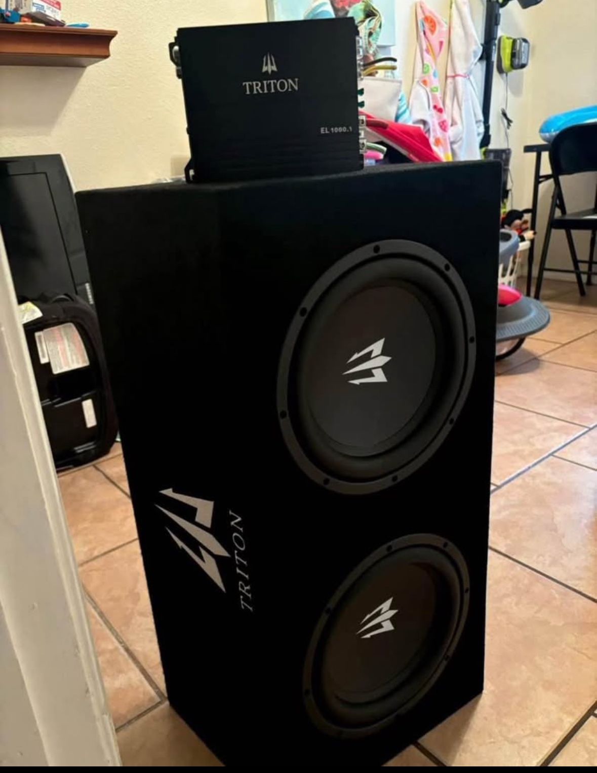 12” Subwoofers With 10000 Amp