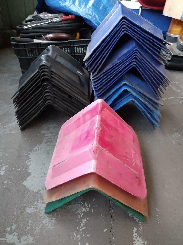 V Boards, Flatbed, Step Deck Equipment 