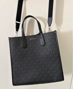 Black tote