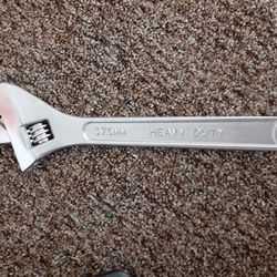 15" Adjustable Wrench