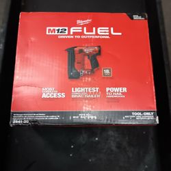 MILWAUKEE M12 FUEL BRUSHLESS 18 GAUGE