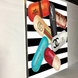 Canvas wall decoration 30”x42”. Brand new we can make it in different sizes, from 4.5”x4.5” to 30”x66”, Wood frame and sprayed with glossy clear coat
